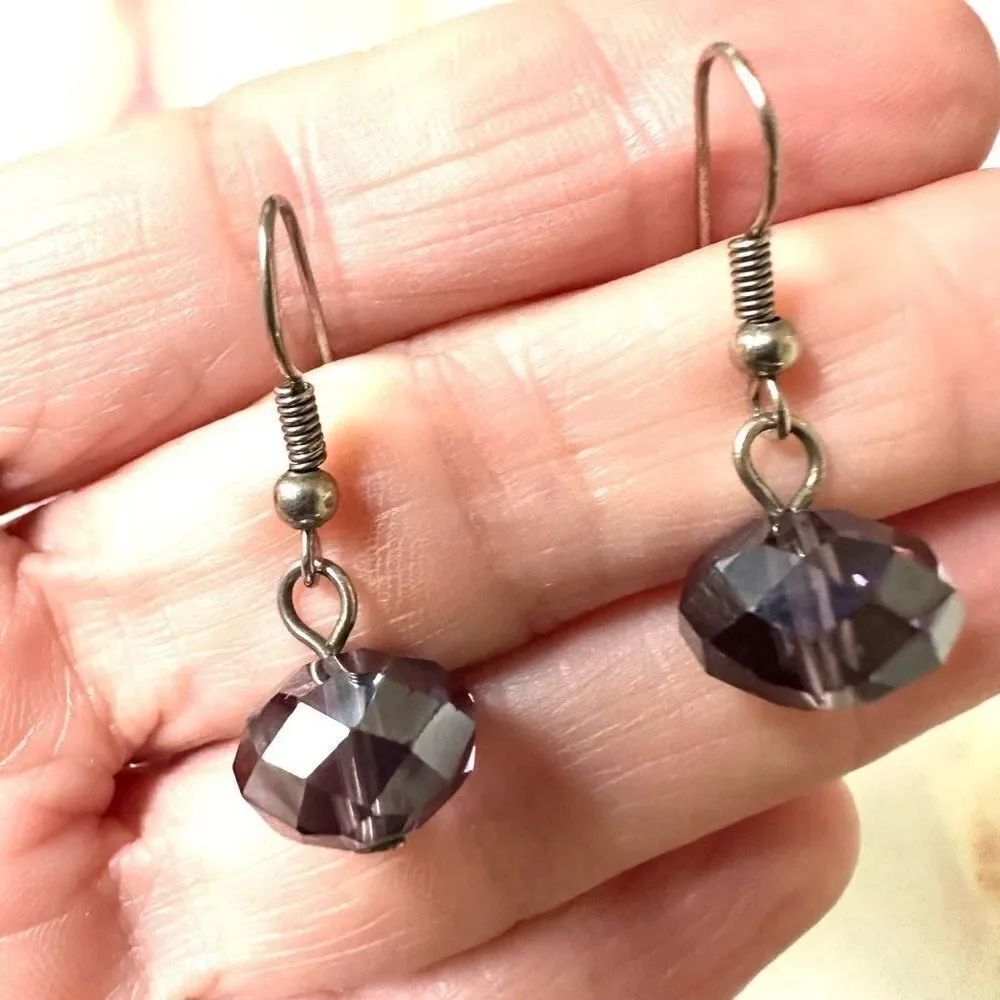 PurpleΒ crystalβdropβearrings